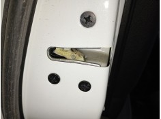 CERRADURA PUERTA TRASERA IZQUIERDA 