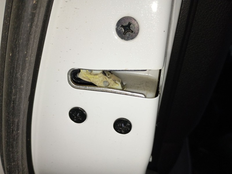 Recambio de cerradura puerta trasera izquierda para mazda 6 sedán (gh) 2.2 d (gh10) referencia OEM IAM   