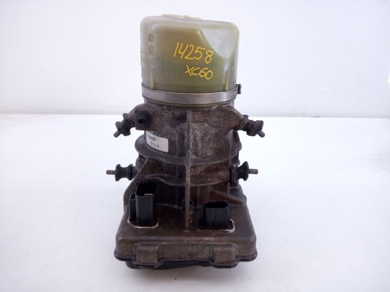 Recambio de bomba direccion para volvo xc60 i suv (156) d5 awd referencia OEM IAM 31340205  