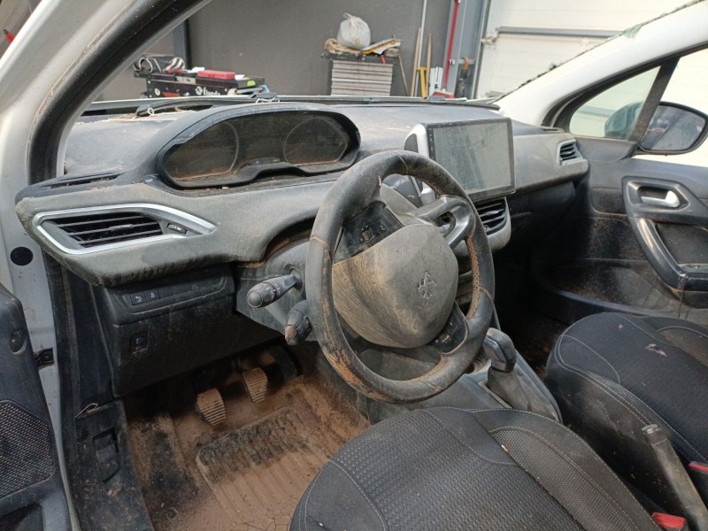 peugeot 208 i (ca_, cc_) del año 2016