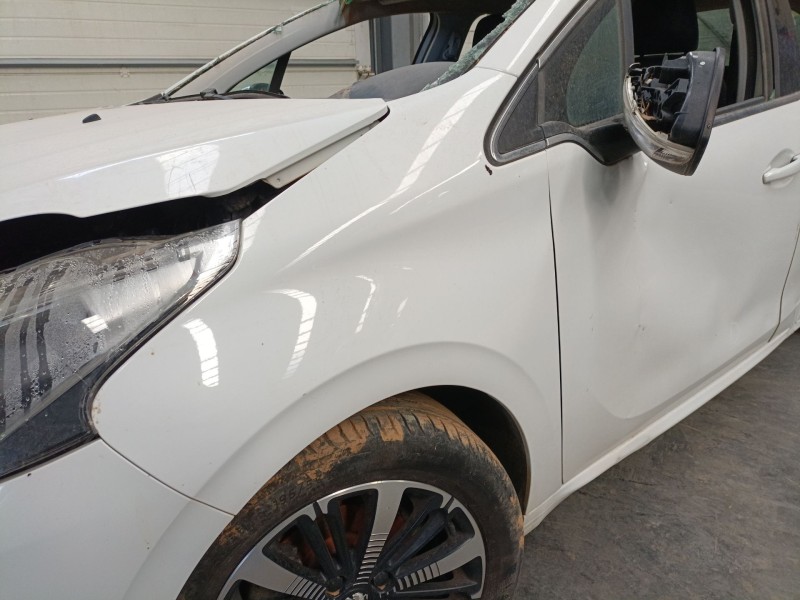 Recambio de aleta delantera izquierda para peugeot 208 i (ca_, cc_) 1.2 vti 82 referencia OEM IAM   