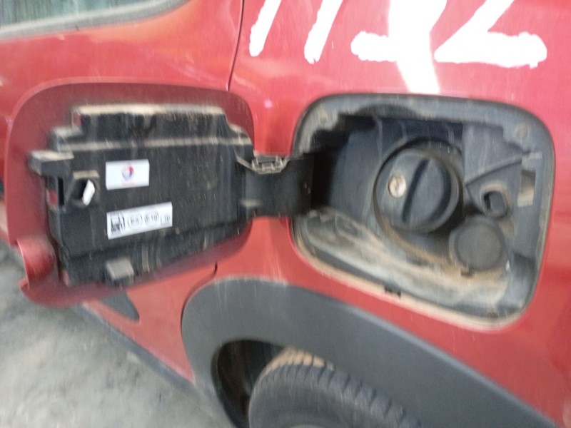 Recambio de tapa exterior combustible para citroën c3 iii (sx) 1.2 puretech 82 referencia OEM IAM   