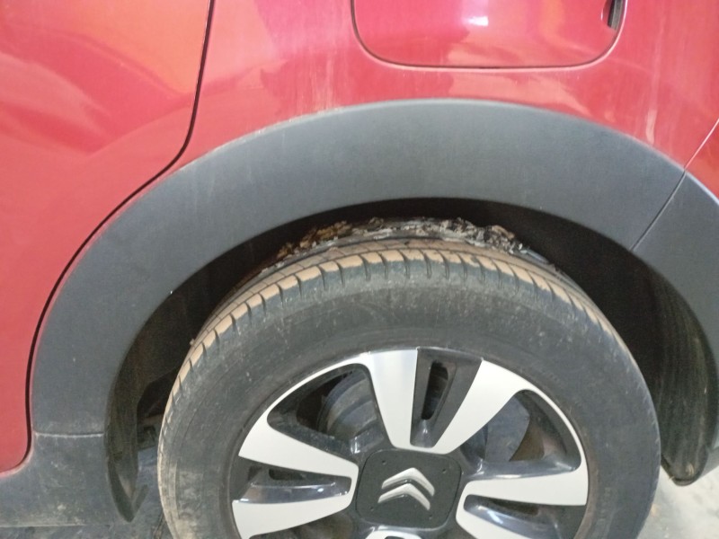 Recambio de aletin trasero izquierdo para citroën c3 iii (sx) 1.2 puretech 82 referencia OEM IAM   