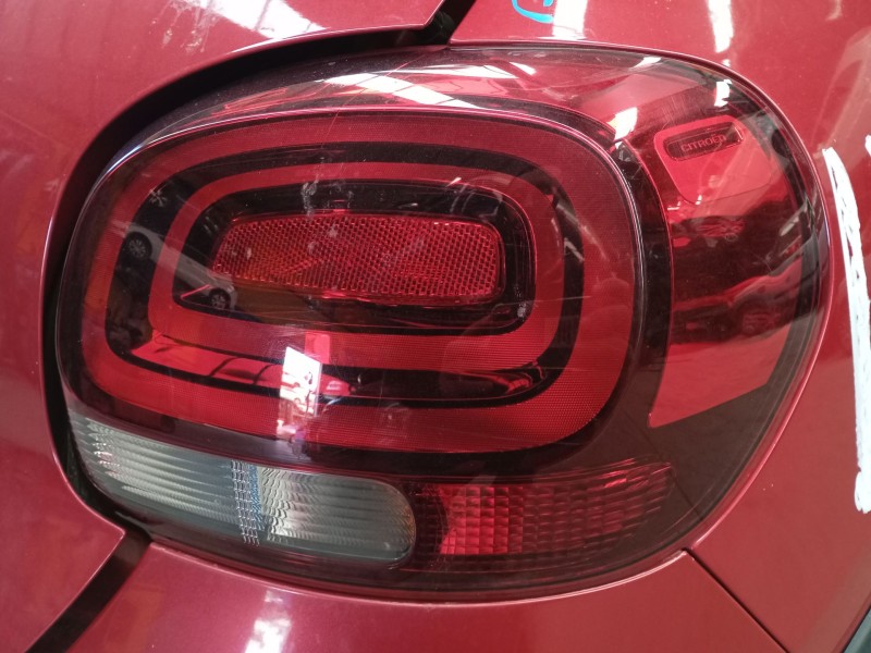 Recambio de piloto trasero derecho para citroën c3 iii (sx) 1.2 puretech 82 referencia OEM IAM   