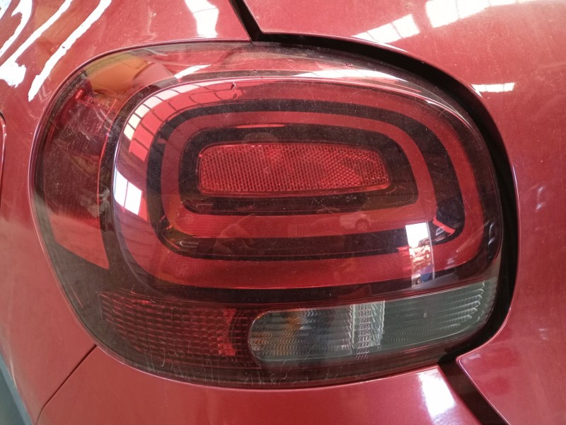 Recambio de piloto trasero izquierdo para citroën c3 iii (sx) 1.2 puretech 82 referencia OEM IAM   