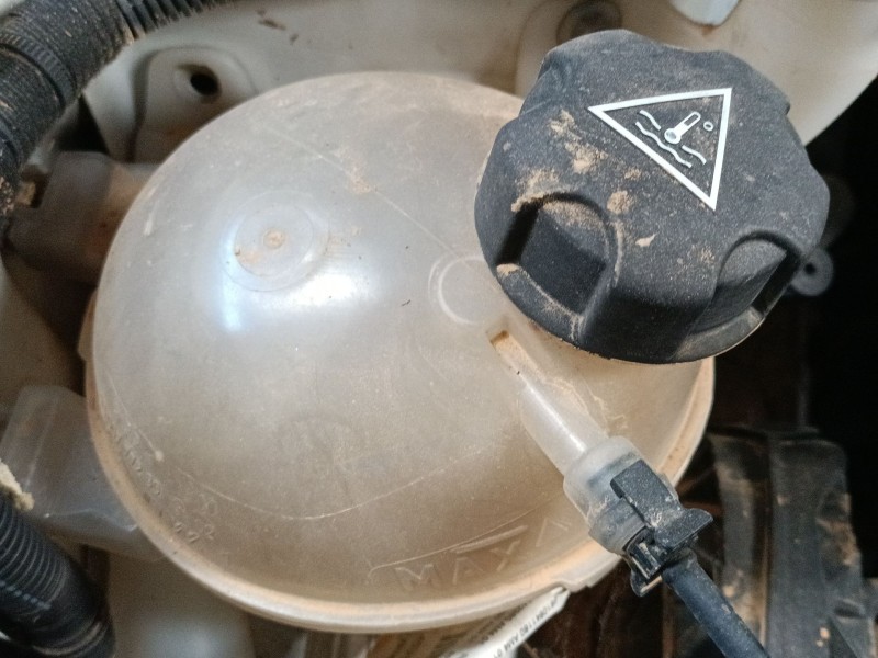 Recambio de deposito expansion para peugeot 208 i (ca_, cc_) 1.2 vti 82 referencia OEM IAM   