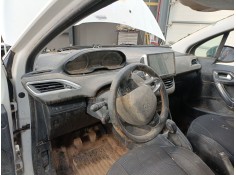 Recambio de salpicadero para peugeot 208 i (ca_, cc_) 1.2 vti 82 referencia OEM IAM    2