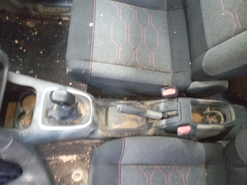 Recambio de consola central para citroën c3 iii (sx) 1.2 puretech 82 referencia OEM IAM   