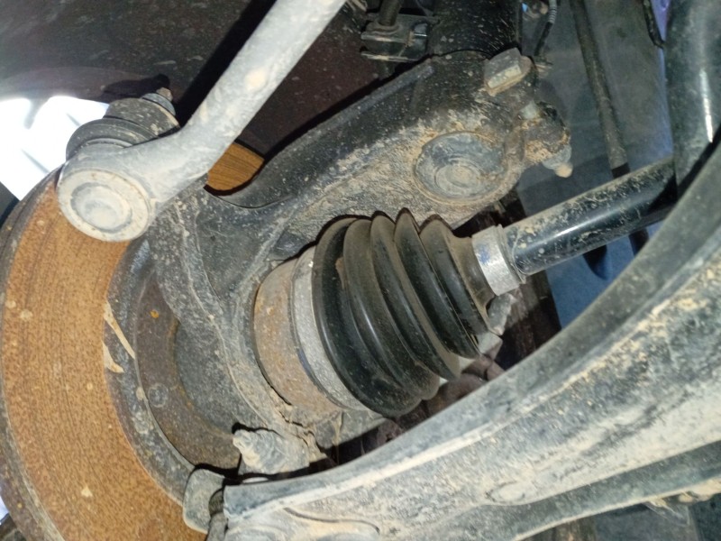 Recambio de mangueta delantera izquierda para citroën c3 iii (sx) 1.2 puretech 82 referencia OEM IAM   