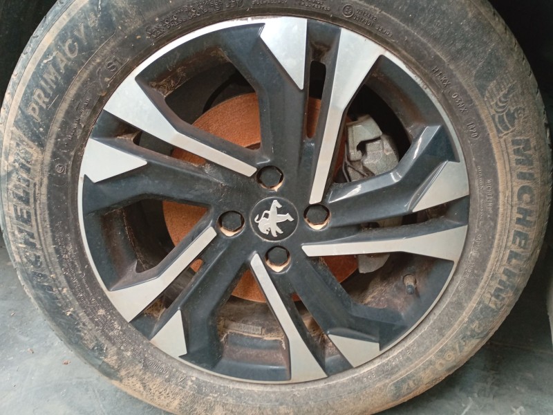 Recambio de llanta para peugeot 2008 ii (ud_, us_, uy_, uj_, ur_, uc_) 1.5 bluehdi 130 referencia OEM IAM 215/60/17  