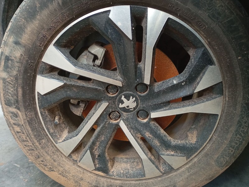 Recambio de llanta para peugeot 2008 ii (ud_, us_, uy_, uj_, ur_, uc_) 1.5 bluehdi 130 referencia OEM IAM 215/60/17  