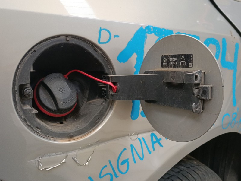 Recambio de tapa exterior combustible para opel insignia a (g09) 2.0 cdti (68) referencia OEM IAM   