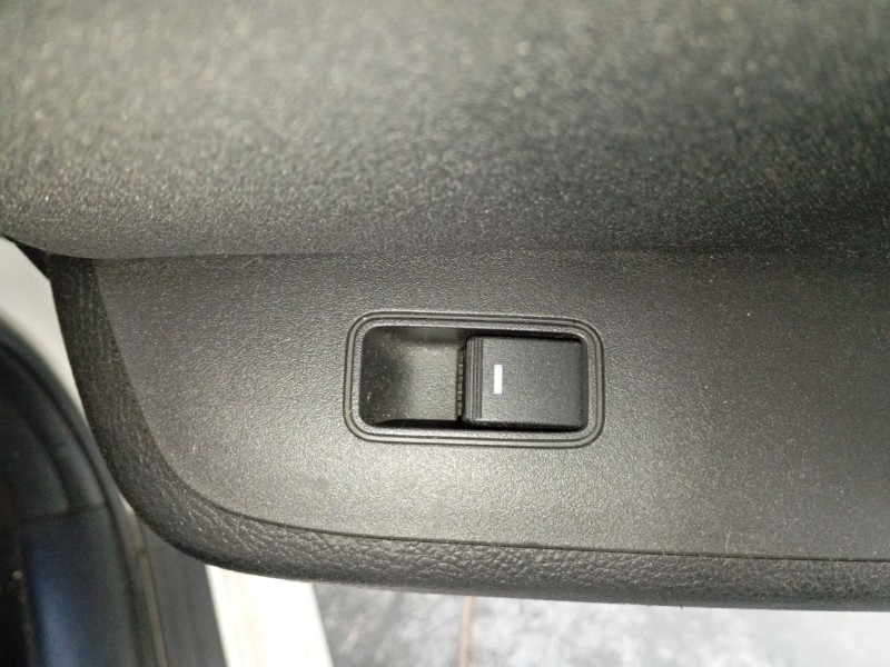 Recambio de mando elevalunas trasero derecho para mazda 6 sedán (gh) 2.2 d (gh10) referencia OEM IAM   