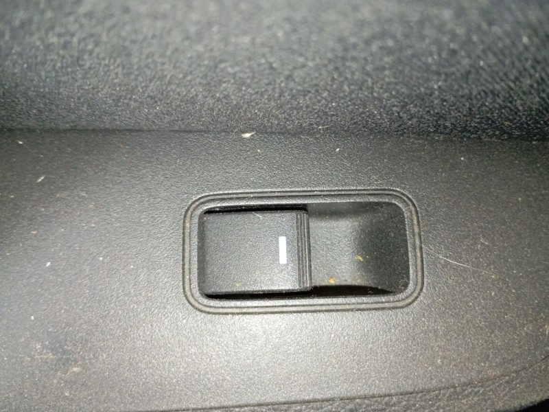 Recambio de mando elevalunas trasero izquierdo para mazda 6 sedán (gh) 2.2 d (gh10) referencia OEM IAM   