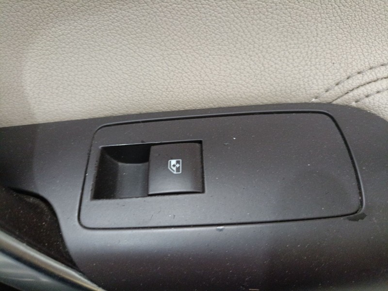 Recambio de mando elevalunas trasero derecho para opel insignia a (g09) 2.0 cdti (68) referencia OEM IAM   
