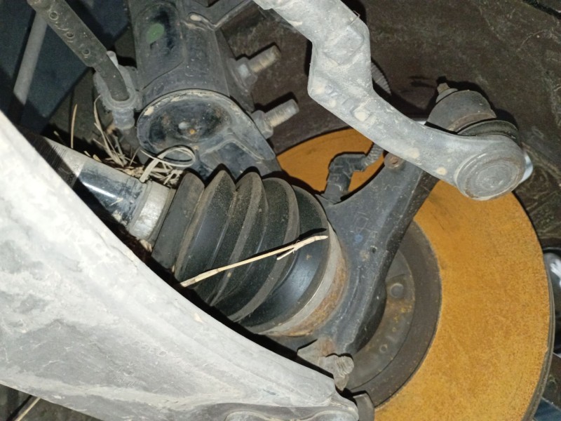 Recambio de mangueta delantera derecha para peugeot 2008 ii (ud_, us_, uy_, uj_, ur_, uc_) 1.5 bluehdi 130 referencia OEM IAM   