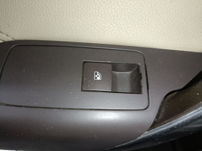 Recambio de mando elevalunas trasero izquierdo para opel insignia a (g09) 2.0 cdti (68) referencia OEM IAM   