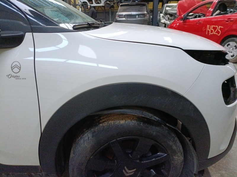 Recambio de aleta delantera derecha para citroën c4 cactus 1.5 bluehdi 100 referencia OEM IAM   