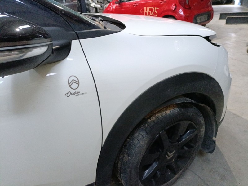 Recambio de aleta delantera derecha para citroën c4 cactus 1.5 bluehdi 100 referencia OEM IAM   