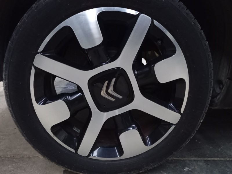 Recambio de juego llantas para citroën c4 cactus 1.2 thp 110 referencia OEM IAM 205/50/17  