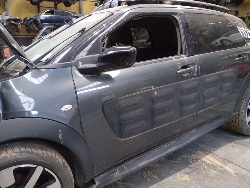 Recambio de puerta delantera izquierda para citroën c4 cactus 1.2 thp 110 referencia OEM IAM   