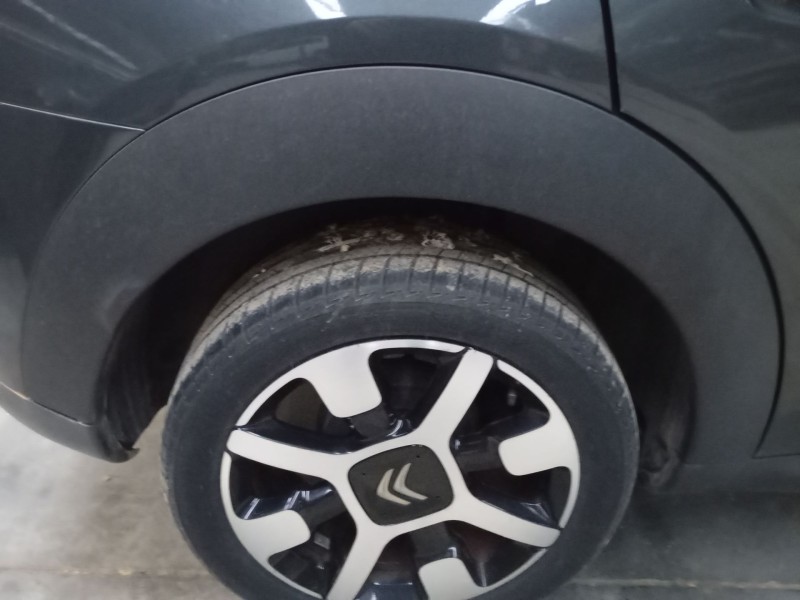 Recambio de aletin trasero derecho para citroën c4 cactus 1.2 thp 110 referencia OEM IAM   