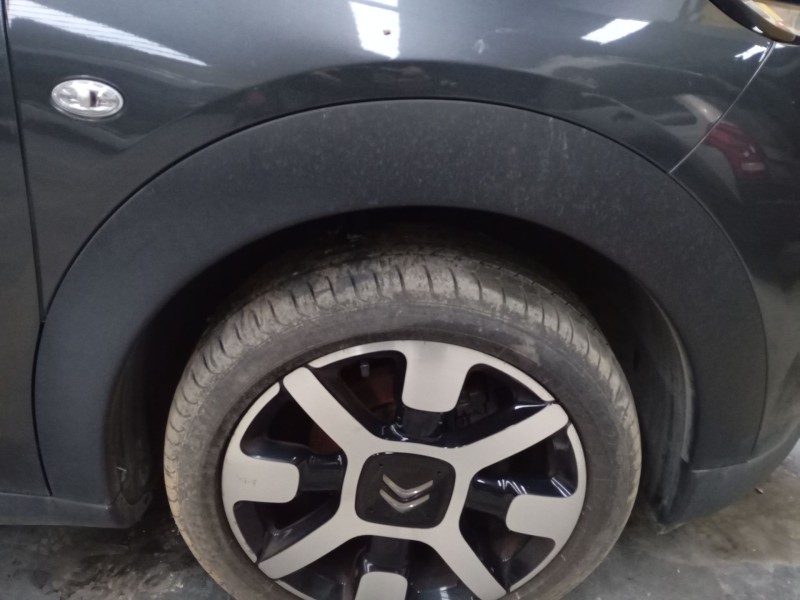 Recambio de aletin delantero derecho para citroën c4 cactus 1.2 thp 110 referencia OEM IAM   