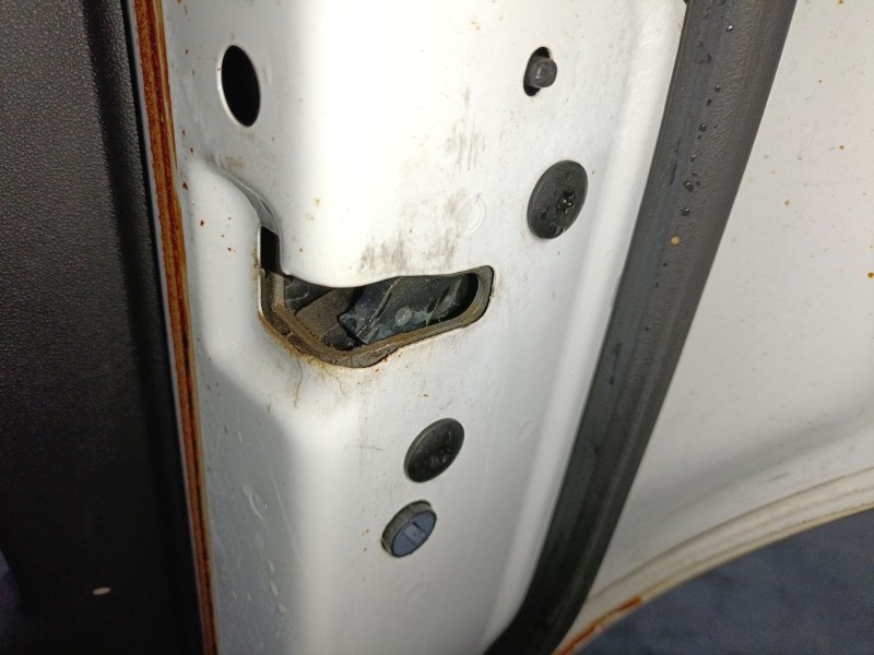 Recambio de cerradura puerta trasera derecha para citroën c4 cactus 1.5 bluehdi 100 referencia OEM IAM   