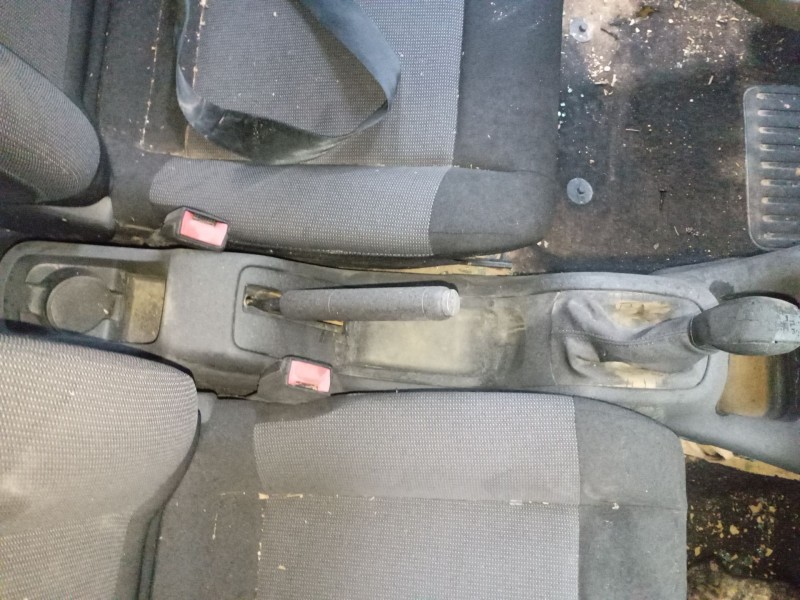 Recambio de consola central para citroën c4 cactus 1.2 thp 110 referencia OEM IAM   