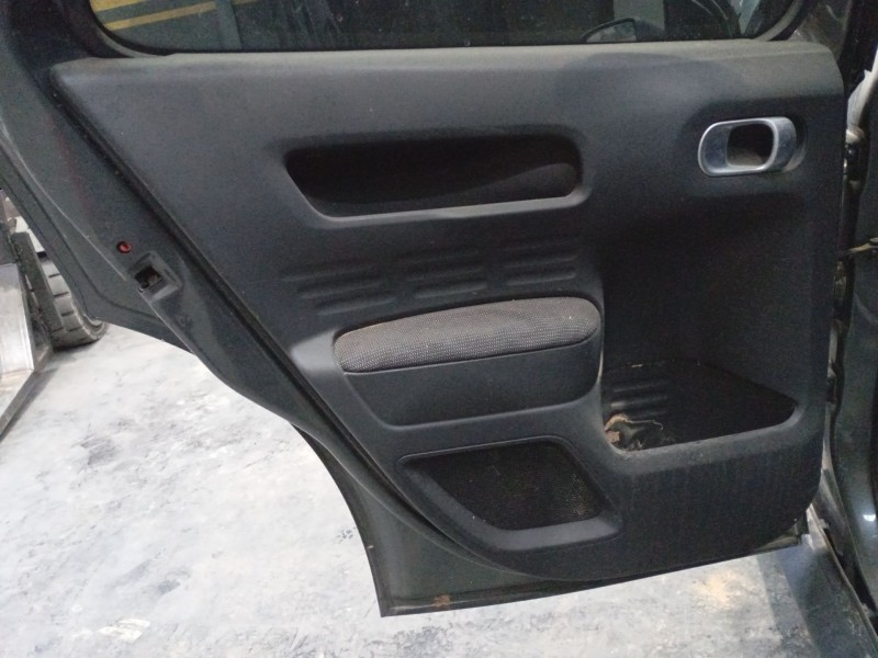 Recambio de guarnecido puerta trasera izquierda para citroën c4 cactus 1.2 thp 110 referencia OEM IAM   