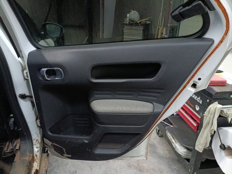 Recambio de guarnecido puerta trasera derecha para citroën c4 cactus 1.5 bluehdi 100 referencia OEM IAM   