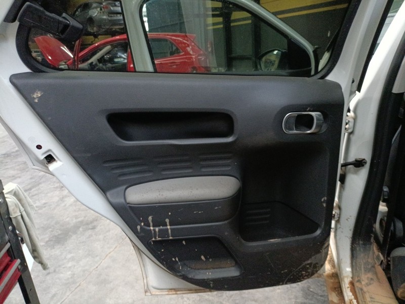 Recambio de guarnecido puerta trasera izquierda para citroën c4 cactus 1.5 bluehdi 100 referencia OEM IAM   