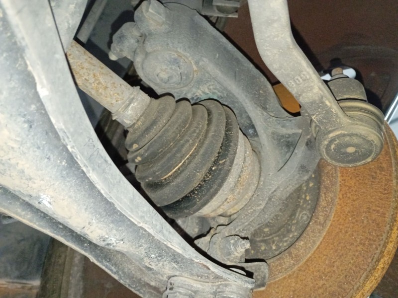 Recambio de mangueta delantera derecha para citroën c4 cactus 1.2 thp 110 referencia OEM IAM   