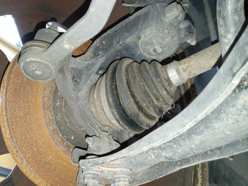 Recambio de mangueta delantera izquierda para citroën c4 cactus 1.2 thp 110 referencia OEM IAM   