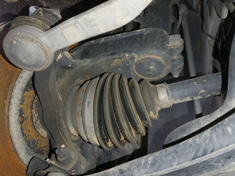 Recambio de mangueta delantera izquierda para citroën c4 cactus 1.5 bluehdi 100 referencia OEM IAM   