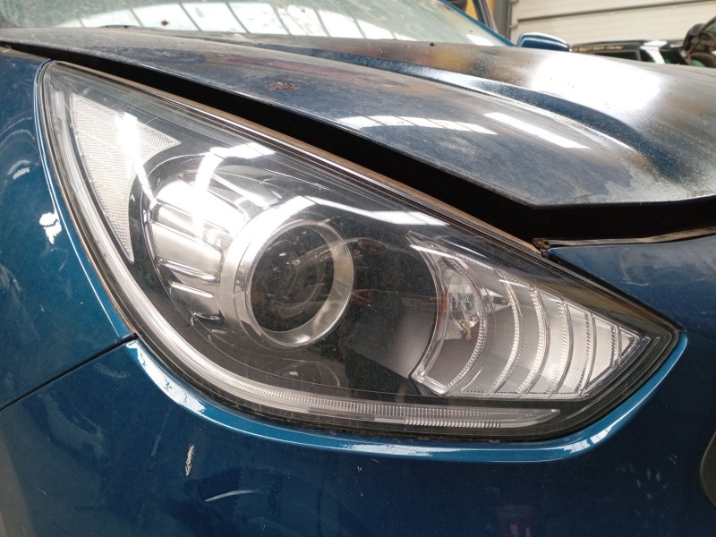 Recambio de faro derecho para kia niro i (de) 1.6 gdi hybrid referencia OEM IAM   