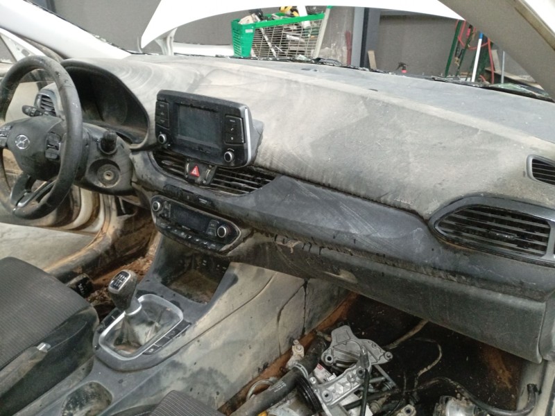 Recambio de salpicadero para hyundai i30 (pde, pd, pden) 1.0 t-gdi referencia OEM IAM   