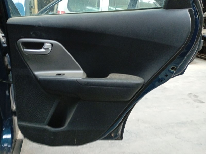 Recambio de guarnecido puerta trasera derecha para kia niro i (de) 1.6 gdi hybrid referencia OEM IAM   