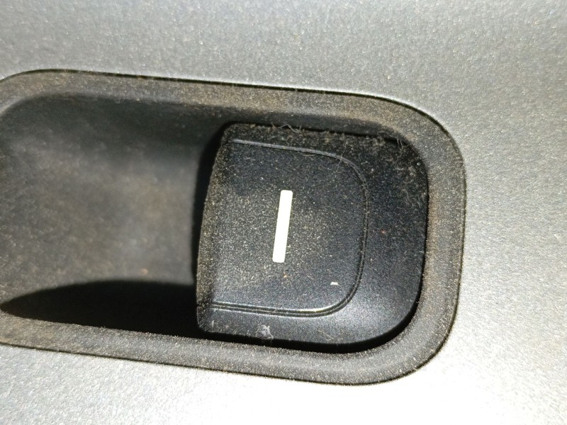 Recambio de mando elevalunas trasero derecho para kia niro i (de) 1.6 gdi hybrid referencia OEM IAM   