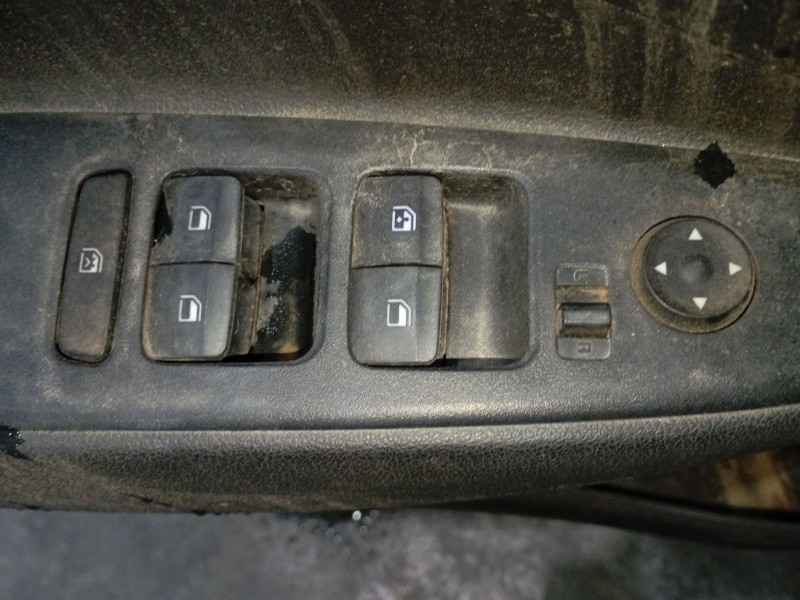 Recambio de mando elevalunas delantero izquierdo para hyundai i10 iii (ac3, ai3) 1.0 mpi referencia OEM IAM   