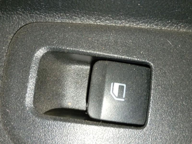 Recambio de mando elevalunas trasero derecho para hyundai i10 iii (ac3, ai3) 1.0 mpi referencia OEM IAM   