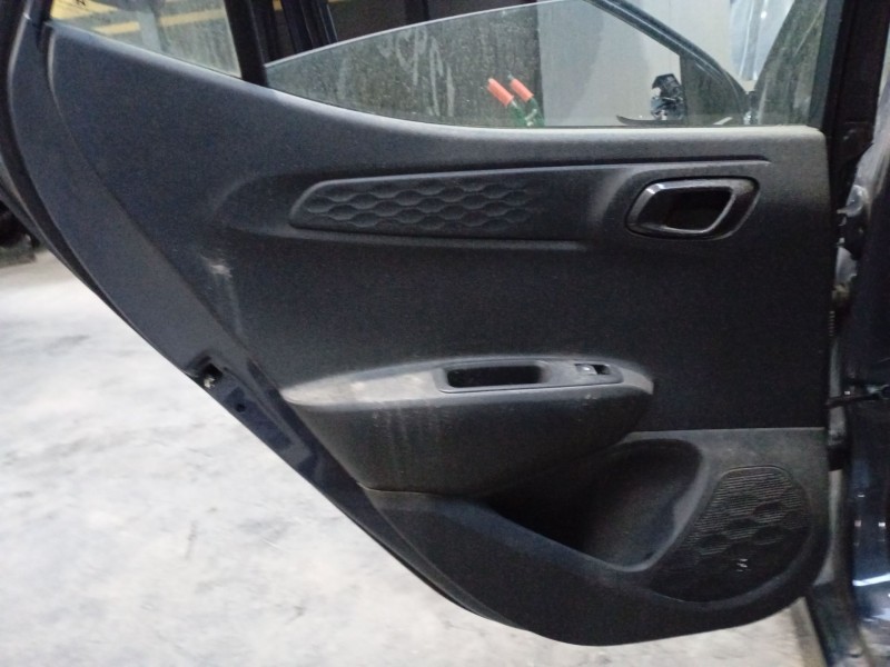 Recambio de guarnecido puerta trasera izquierda para hyundai i10 iii (ac3, ai3) 1.0 mpi referencia OEM IAM   