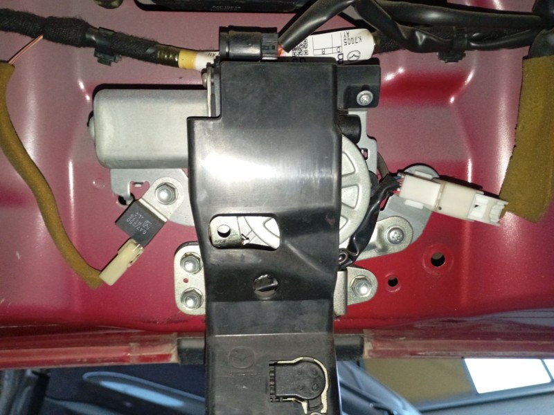 Recambio de motor limpia trasero para mazda 6 hatchback (gh) 2.0 mzr-cd (gh14) referencia OEM IAM   