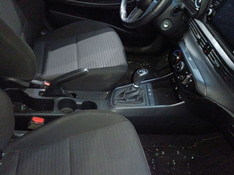 Recambio de consola central para hyundai i20 iii (bc3, bi3) 1.0 t-gdi referencia OEM IAM   