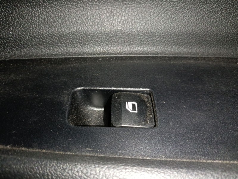 Recambio de mando elevalunas delantero derecho para hyundai i20 iii (bc3, bi3) 1.0 t-gdi referencia OEM IAM   