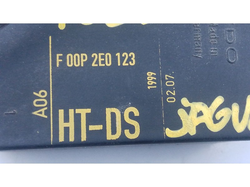 Recambio de cerradura puerta trasera derecha para jaguar daimler referencia OEM IAM   