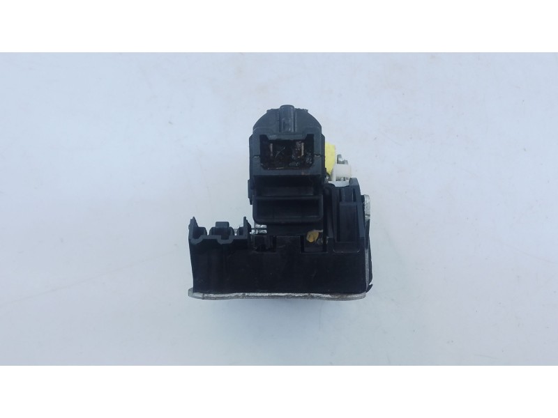 Recambio de cerradura puerta trasera derecha para dacia duster ambiance 4x2 referencia OEM IAM   