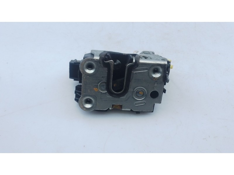 Recambio de cerradura puerta trasera derecha para dacia duster ambiance 4x2 referencia OEM IAM   