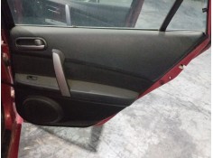 GUARNECIDO PUERTA TRASERA DERECHA 