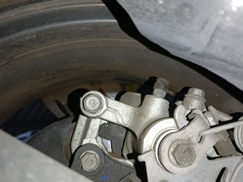 Recambio de pinza freno trasera derecha para hyundai i20 iii (bc3, bi3) 1.0 t-gdi referencia OEM IAM   